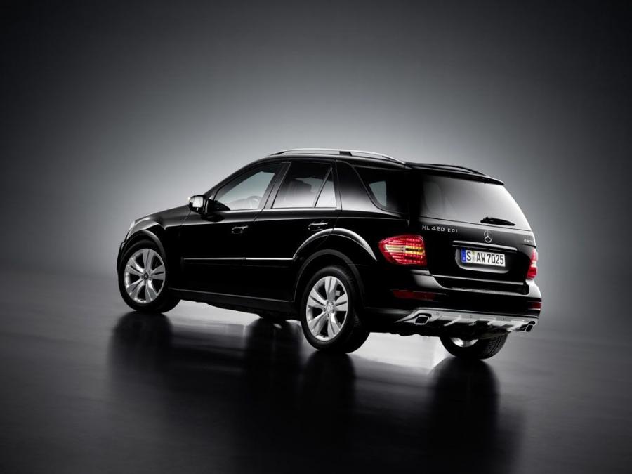  Mercedes-Benz ML-Class 2009 года  (фото 8 из 66)